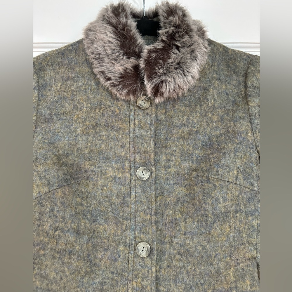 Green jacket - Picture 4 of 16